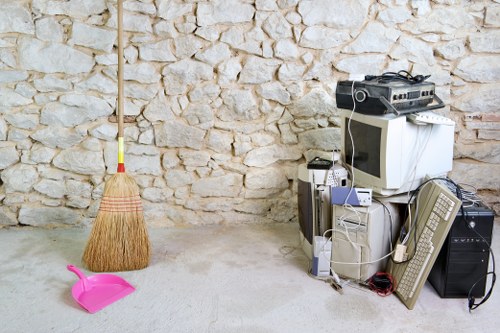Organized disposal of appliances during flat clearance